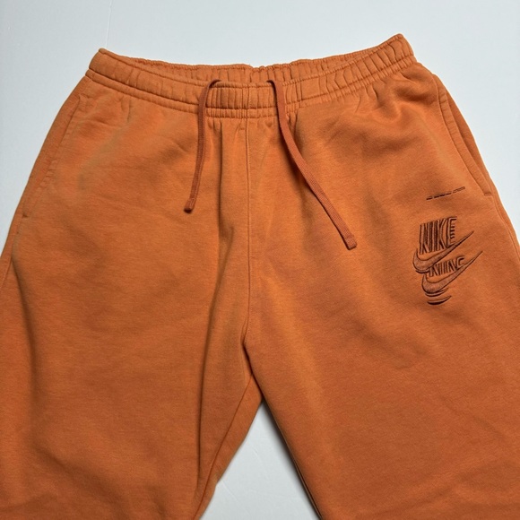 Nike Sportswear Essentials Fleece Pants In Hot Curry/Habanero Size: Large - Picture 10 of 16